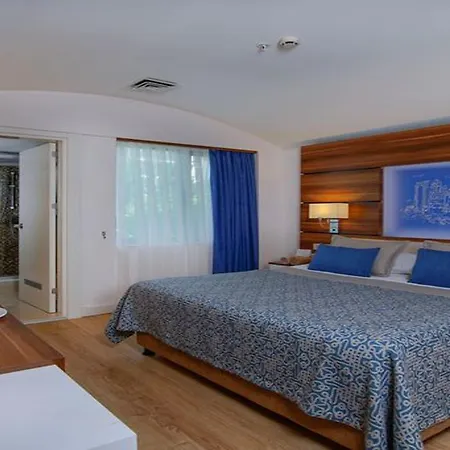 Limak Atlantis Deluxe Resort 5*