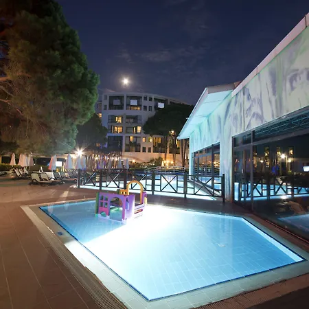 אתר נופש Limak Atlantis Deluxe