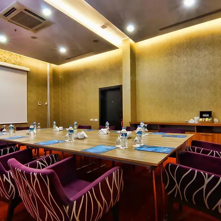 Limak Atlantis Deluxe 5* באלאק