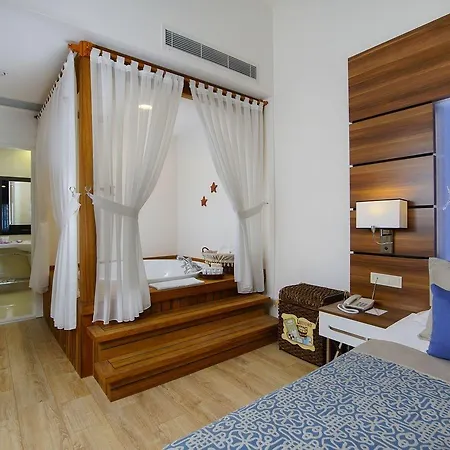 Resort Limak Atlantis Deluxe 5*